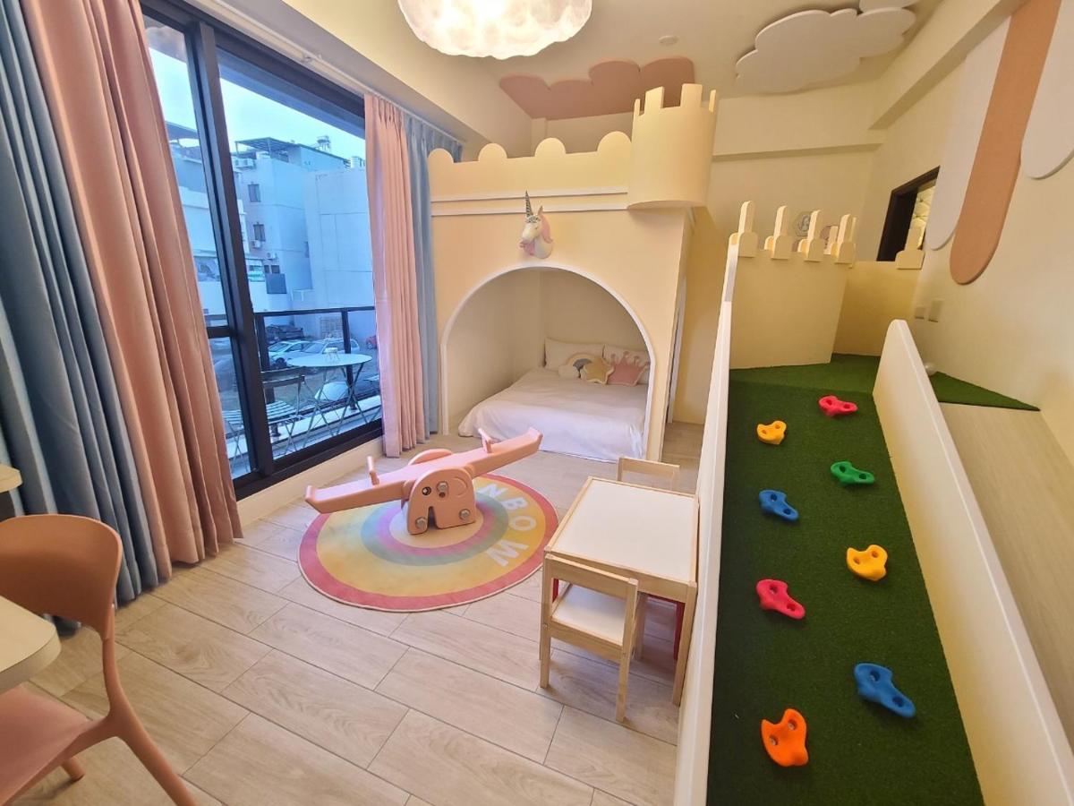 Sunlight Forest Homestay Tainan Esterno foto