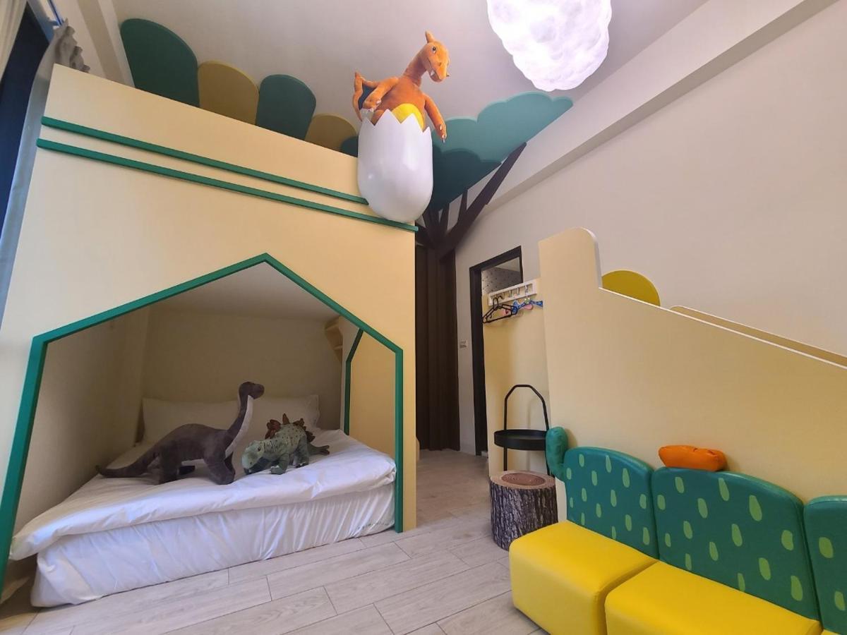 Sunlight Forest Homestay Tainan Esterno foto