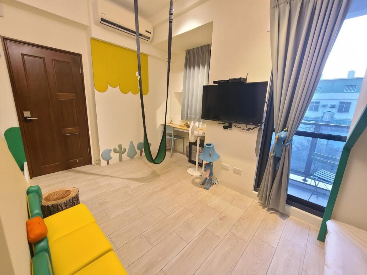 Sunlight Forest Homestay Tainan Esterno foto