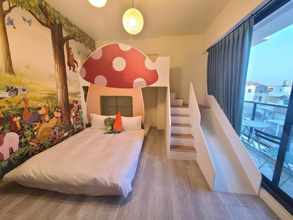 Sunlight Forest Homestay Tainan Esterno foto