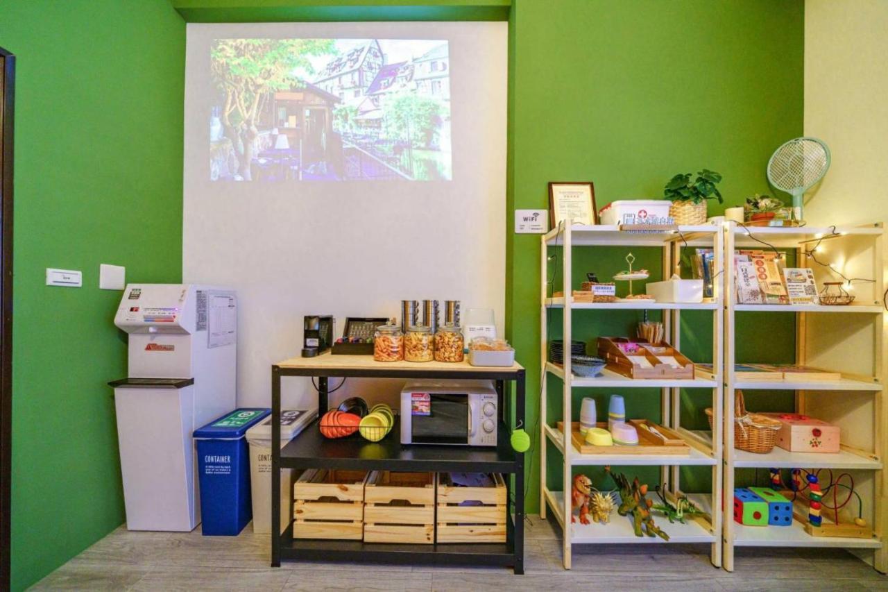 Sunlight Forest Homestay Tainan Esterno foto