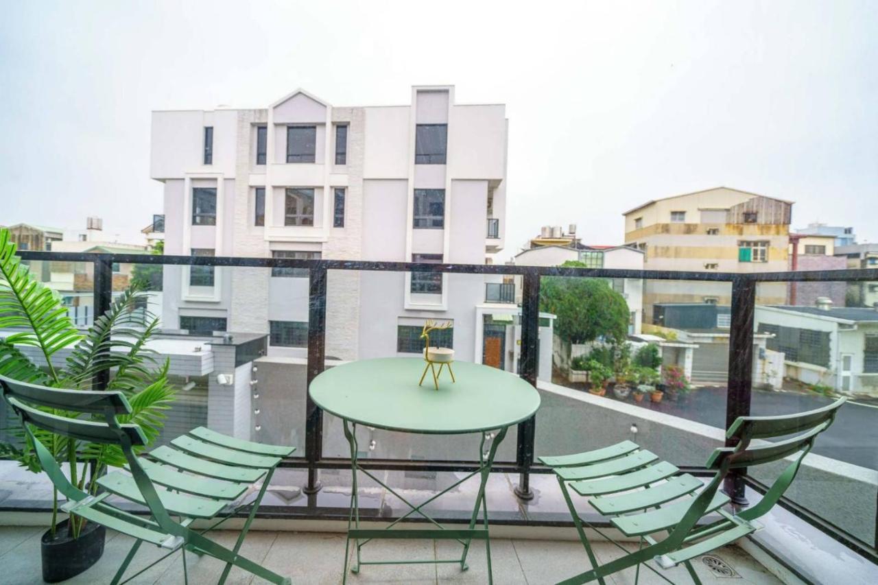 Sunlight Forest Homestay Tainan Esterno foto