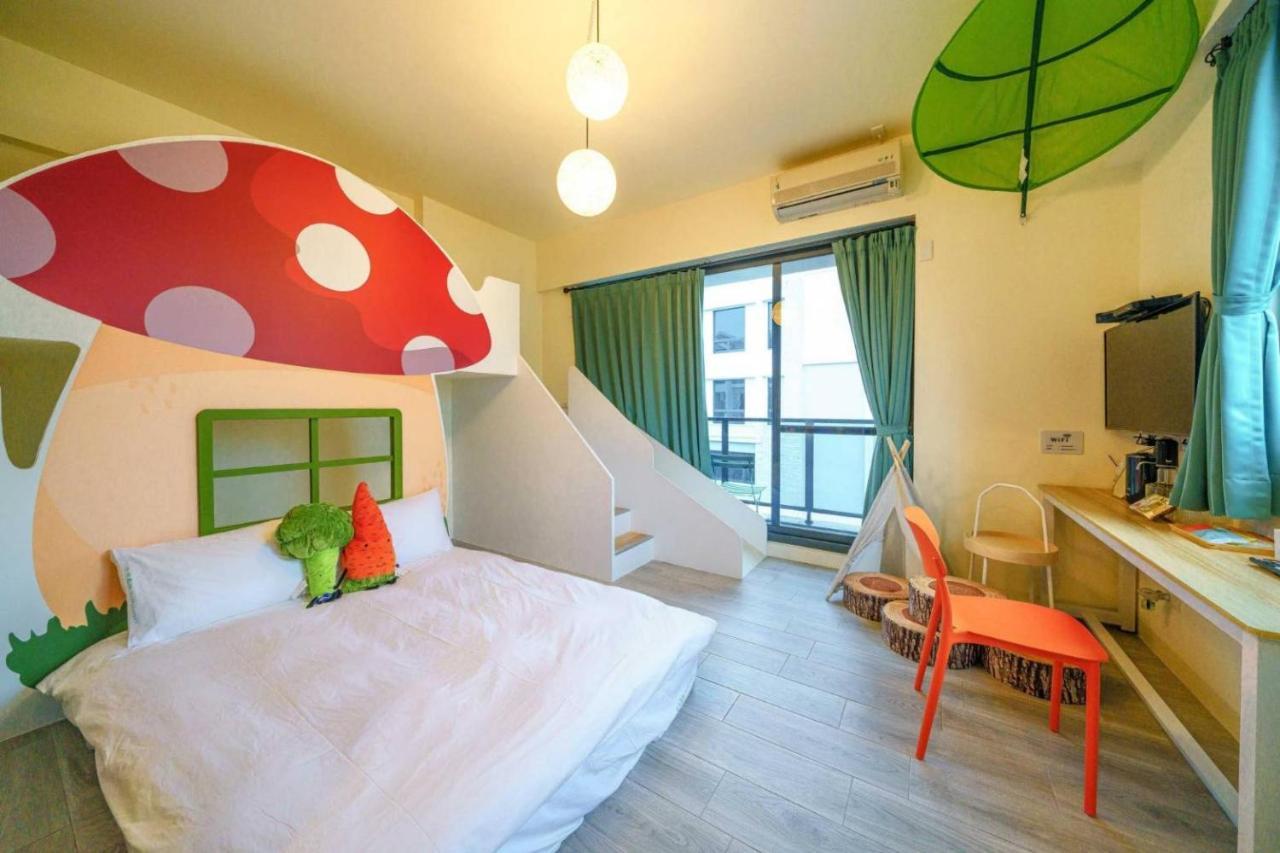 Sunlight Forest Homestay Tainan Esterno foto