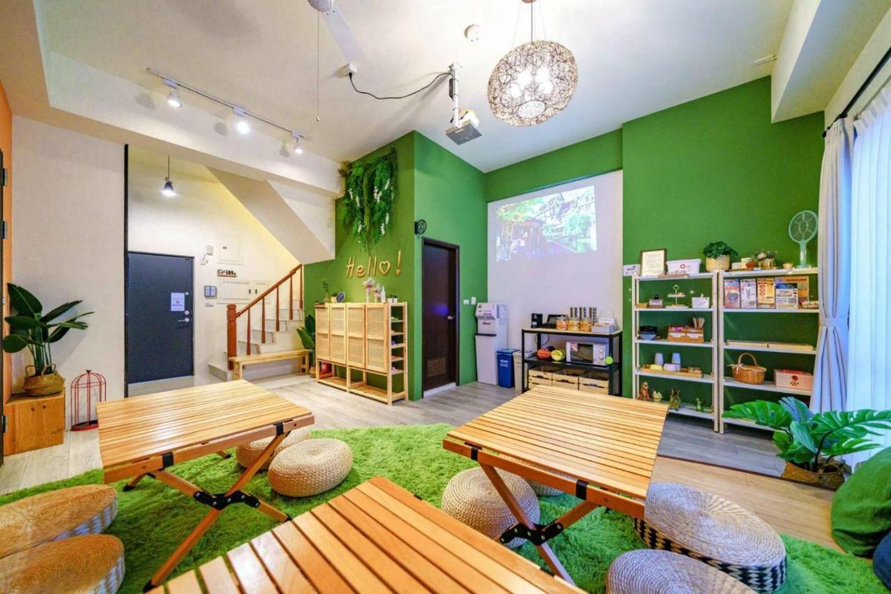 Sunlight Forest Homestay Tainan Esterno foto