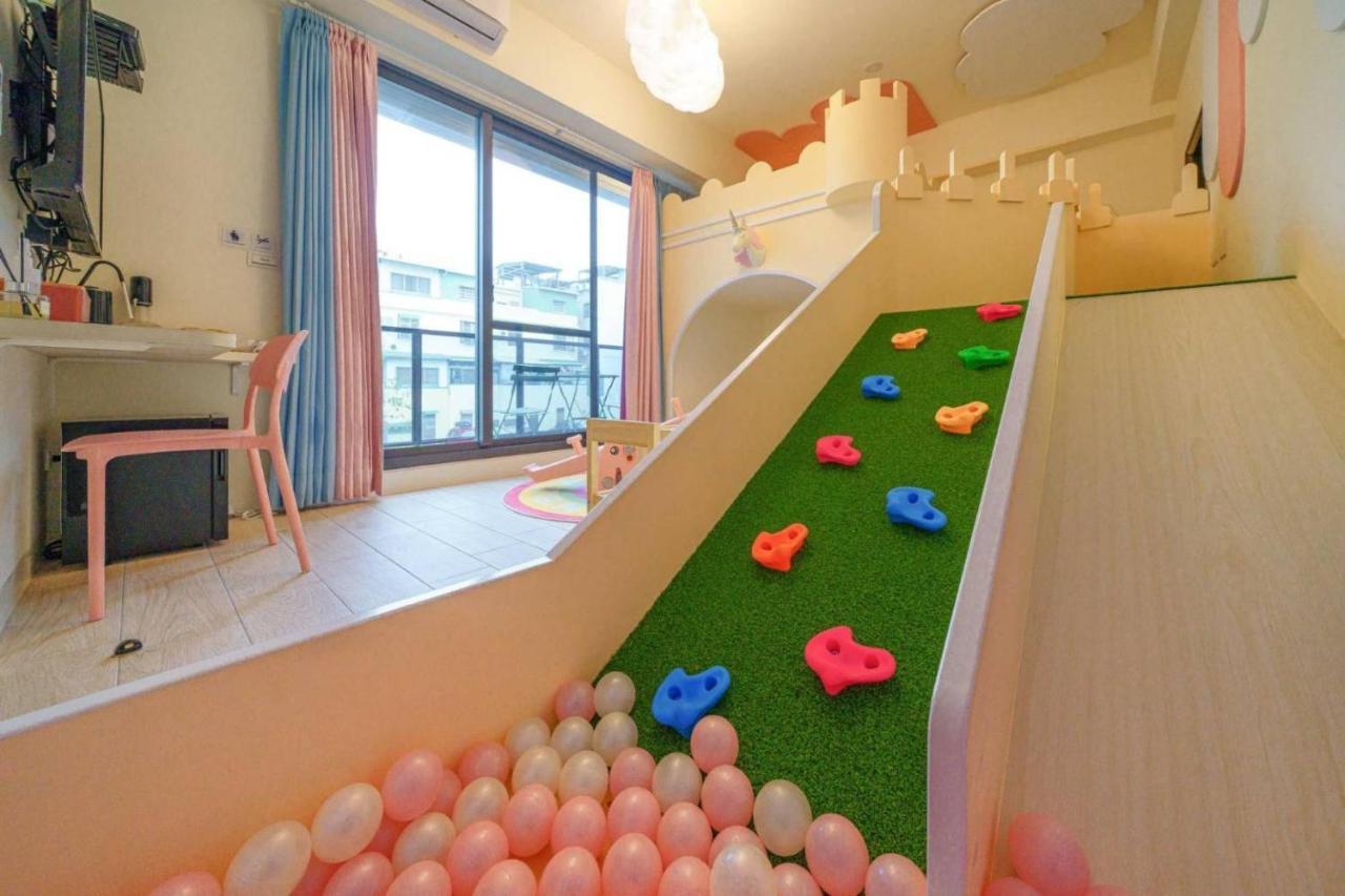 Sunlight Forest Homestay Tainan Esterno foto