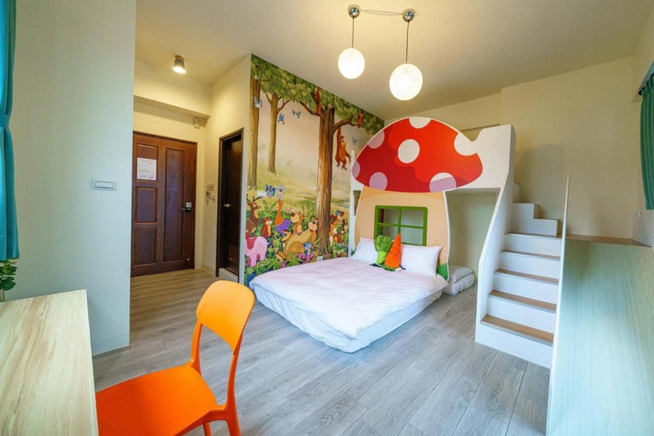 Sunlight Forest Homestay Tainan Esterno foto